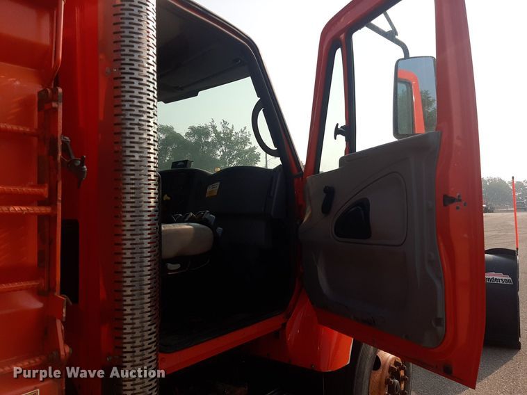 image for item NF9170 2007 International 7400  dump truck