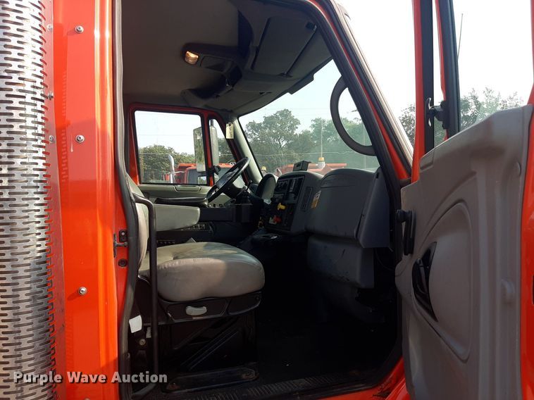 image for item NF9170 2007 International 7400  dump truck