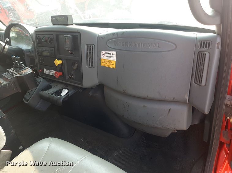 image for item NF9170 2007 International 7400  dump truck