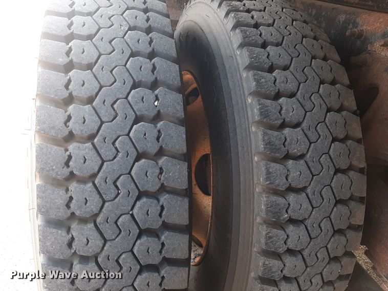 image for item NF9170 2007 International 7400  dump truck