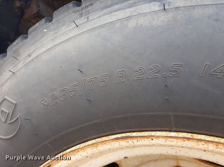 image for item NF9170 2007 International 7400  dump truck