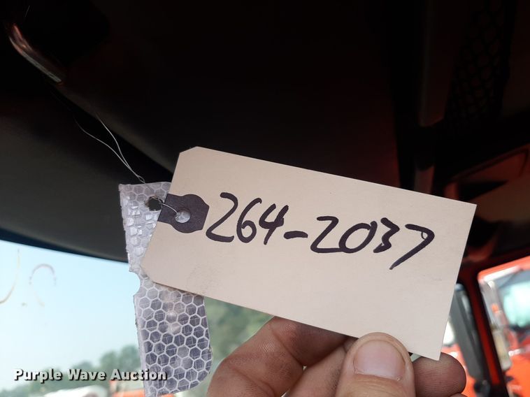 image for item NF9170 2007 International 7400  dump truck