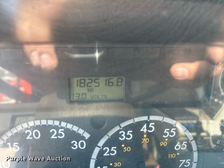 image for item NF9172 2006 Sterling LT7500  dump truck