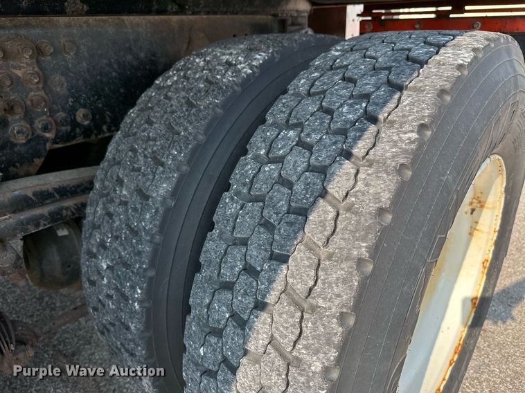 image for item NF9172 2006 Sterling LT7500  dump truck