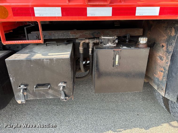 image for item NF9173 2007 International 7400  dump truck