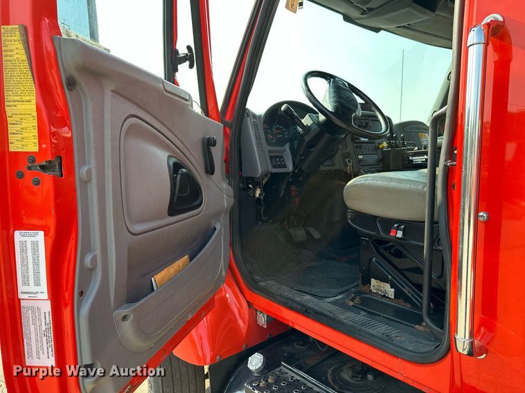 image for item NF9173 2007 International 7400  dump truck
