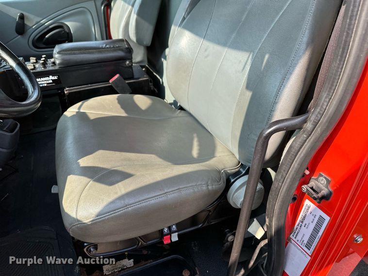 image for item NF9173 2007 International 7400  dump truck