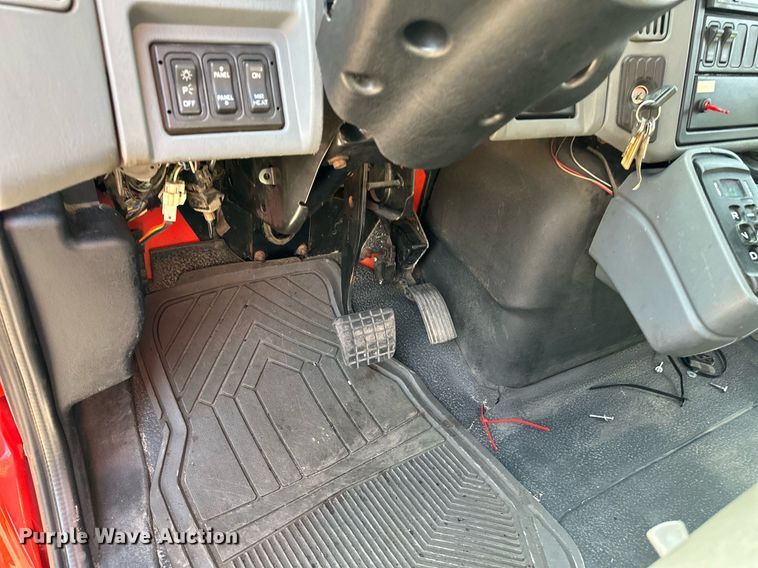 image for item NF9173 2007 International 7400  dump truck