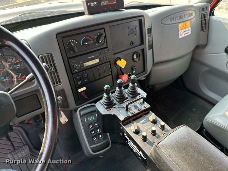 image for item NF9173 2007 International 7400  dump truck