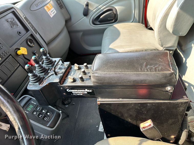 image for item NF9173 2007 International 7400  dump truck