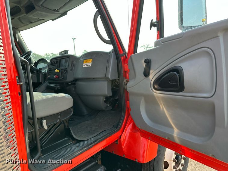 image for item NF9173 2007 International 7400  dump truck