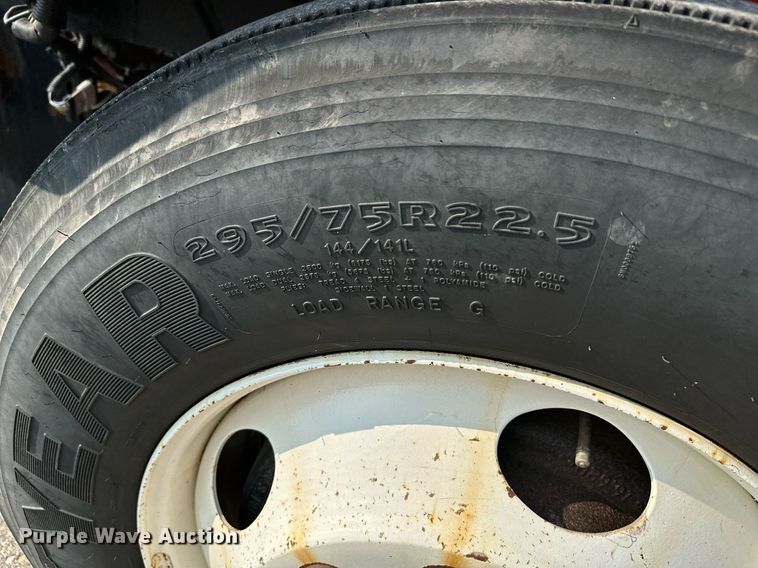 image for item NF9173 2007 International 7400  dump truck