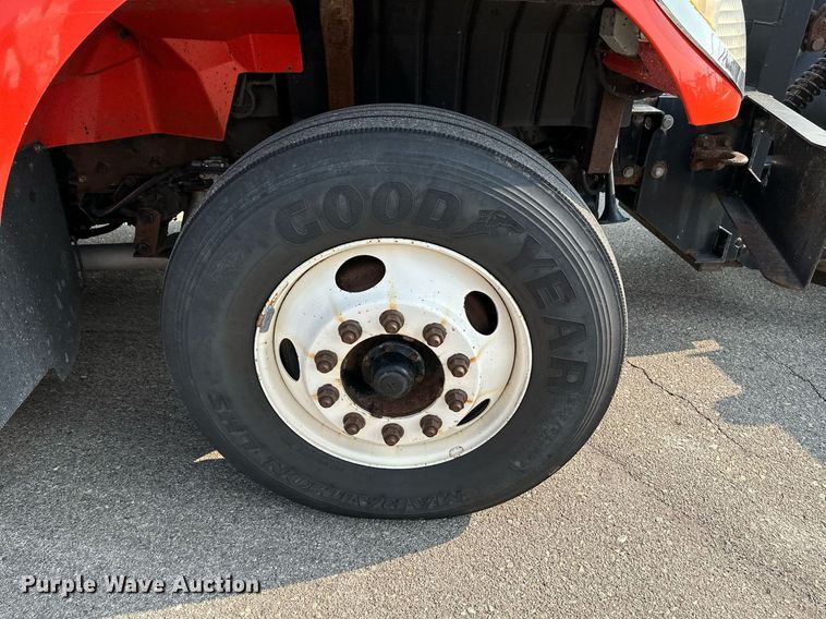 image for item NF9173 2007 International 7400  dump truck