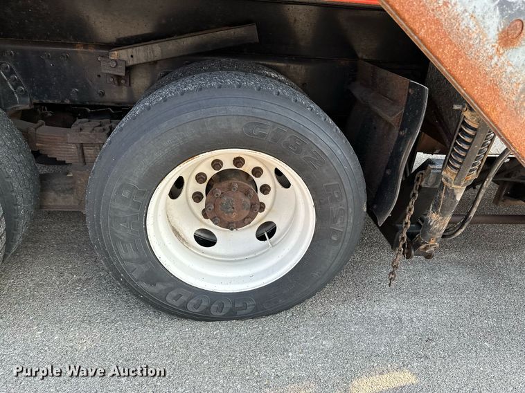 image for item NF9173 2007 International 7400  dump truck