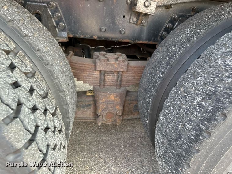 image for item NF9173 2007 International 7400  dump truck