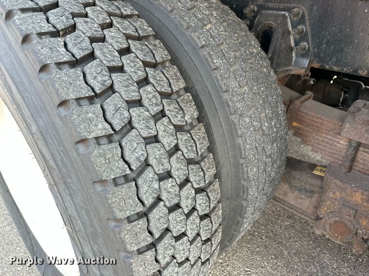 image for item NF9173 2007 International 7400  dump truck