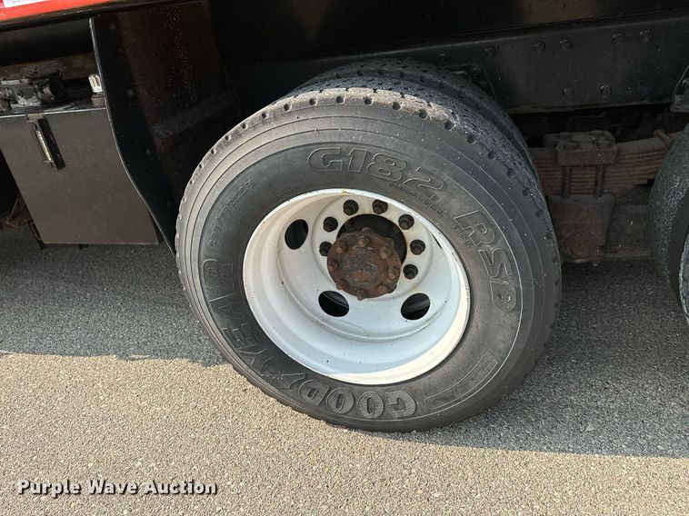 image for item NF9173 2007 International 7400  dump truck