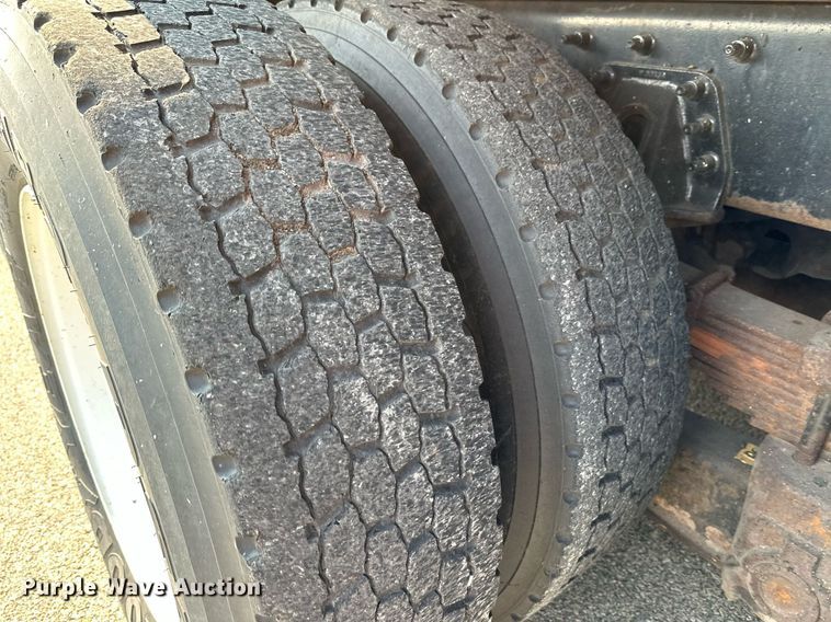 image for item NF9173 2007 International 7400  dump truck