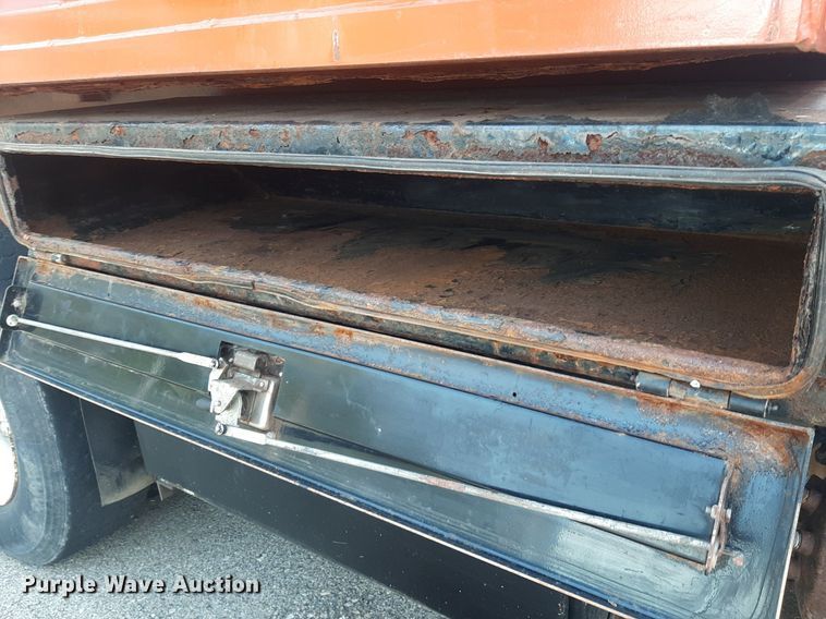 image for item NF9174 2006 Sterling LT7500  dump truck