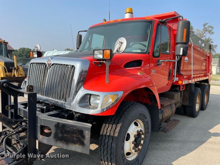 image for item NF9175 2007 International 7400  dump truck
