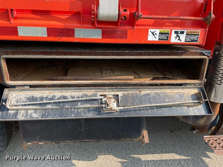 image for item NF9175 2007 International 7400  dump truck