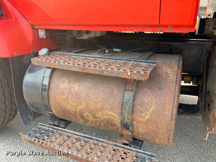 image for item NF9175 2007 International 7400  dump truck