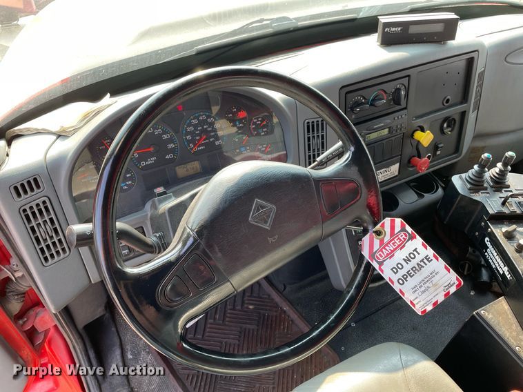 image for item NF9175 2007 International 7400  dump truck