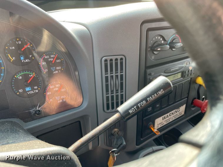 image for item NF9175 2007 International 7400  dump truck