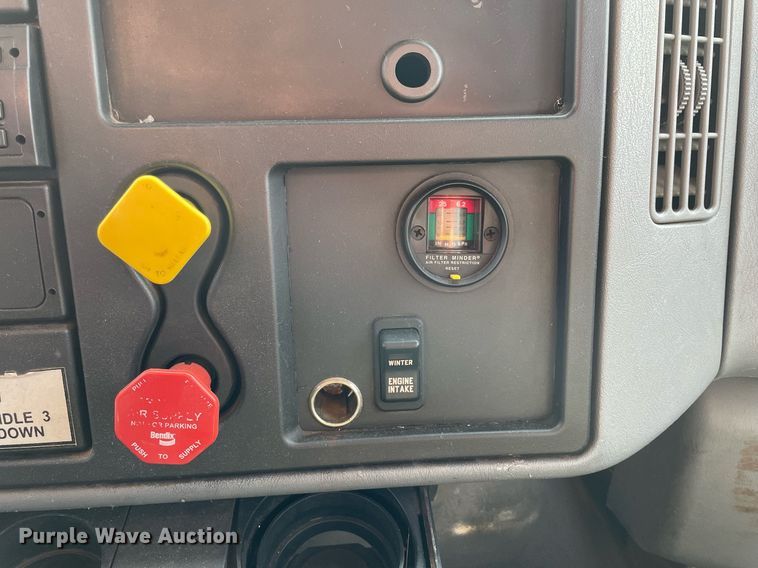 image for item NF9175 2007 International 7400  dump truck