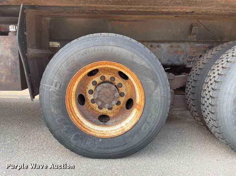 image for item NF9175 2007 International 7400  dump truck