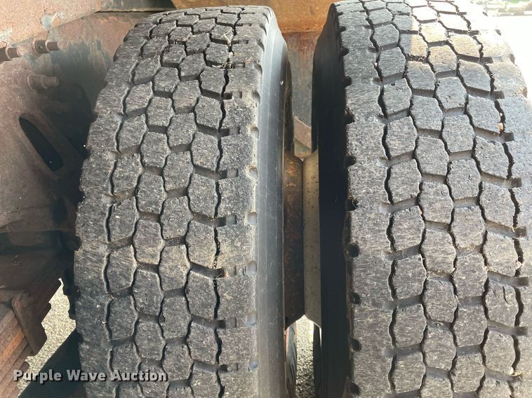 image for item NF9175 2007 International 7400  dump truck