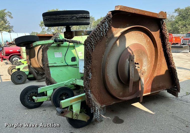 image for item NF9176 2006 Schulte XH1500  batwing rotary mower