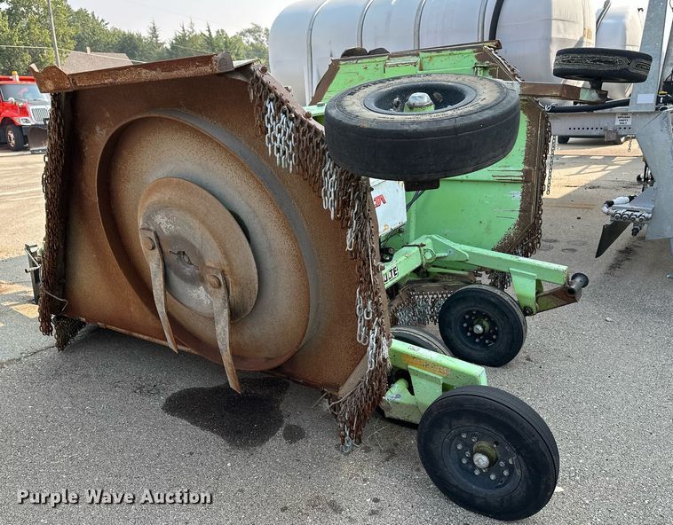 image for item NF9176 2006 Schulte XH1500  batwing rotary mower