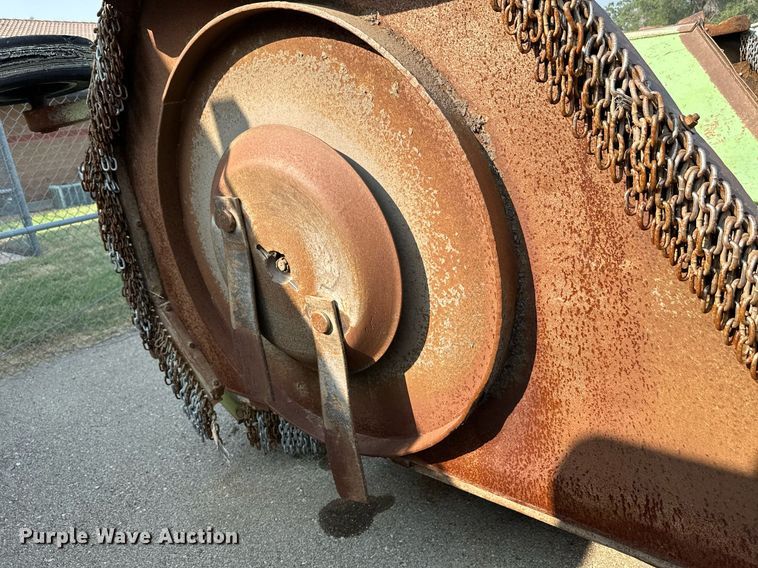 image for item NF9176 2006 Schulte XH1500  batwing rotary mower