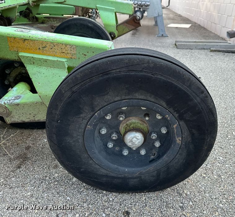 image for item NF9176 2006 Schulte XH1500  batwing rotary mower