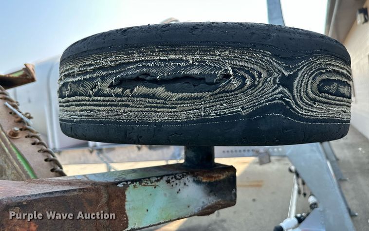 image for item NF9176 2006 Schulte XH1500  batwing rotary mower