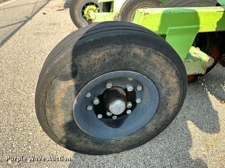 image for item NF9177 2006 Schulte XH1500  batwing rotary mower