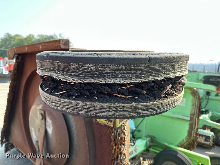 image for item NF9177 2006 Schulte XH1500  batwing rotary mower