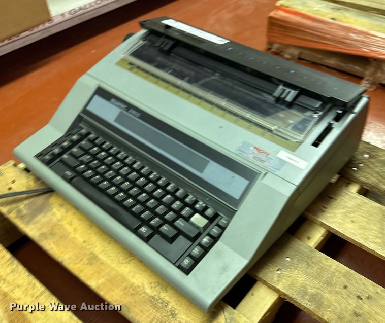image for item NF9182 Swintec 2600  typewriter