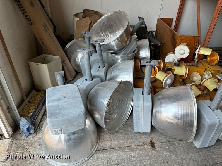 image for item NF9184 Approximately 48 lights