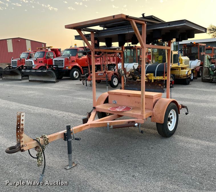 image for item NF9212 2003 Ver-Mac ST4825  arrow board trailer