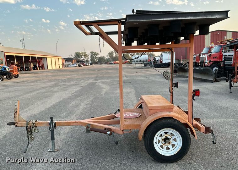 image for item NF9212 2003 Ver-Mac ST4825  arrow board trailer