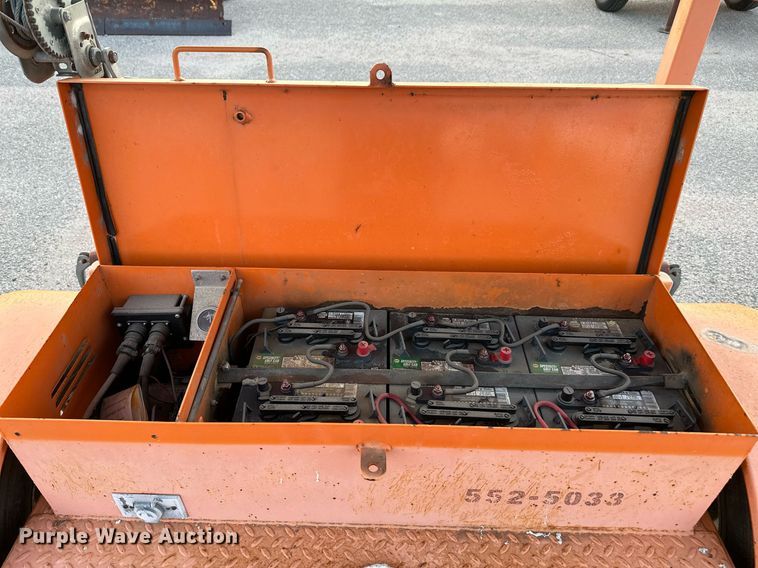 image for item NF9212 2003 Ver-Mac ST4825  arrow board trailer