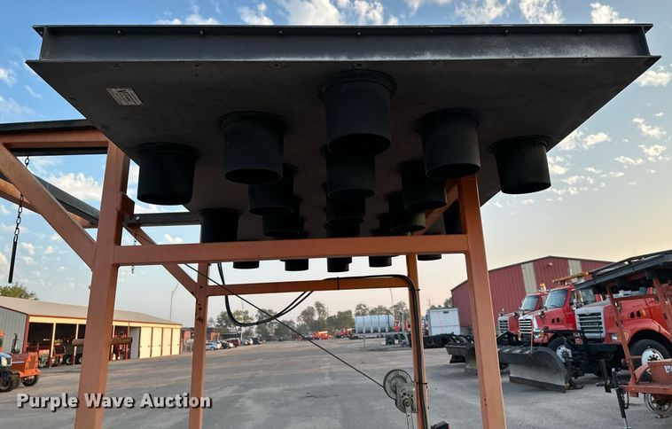 image for item NF9212 2003 Ver-Mac ST4825  arrow board trailer