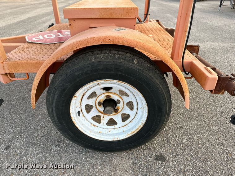 image for item NF9212 2003 Ver-Mac ST4825  arrow board trailer