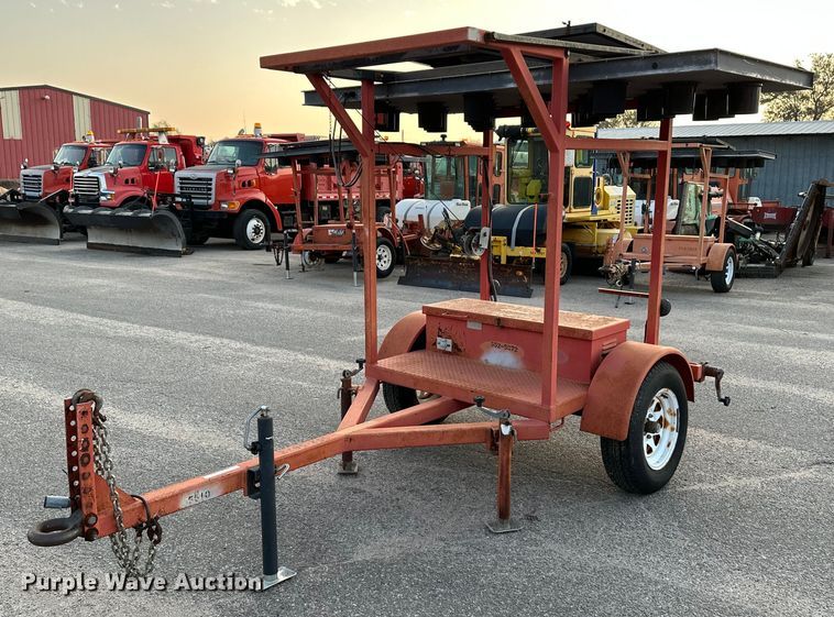 image for item NF9213 2002 Ver-Mac ST4825  arrow board trailer