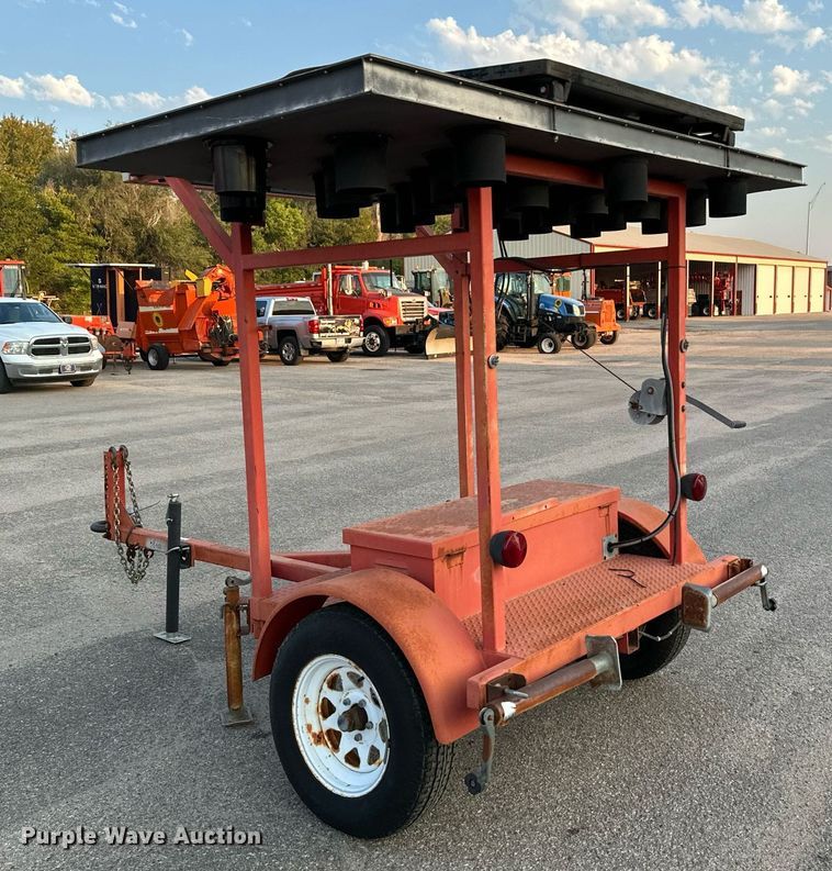 image for item NF9213 2002 Ver-Mac ST4825  arrow board trailer