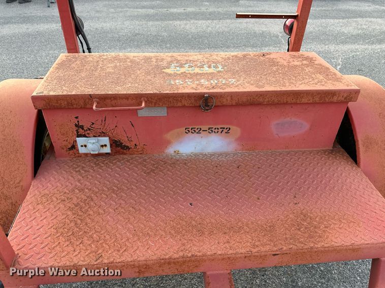 image for item NF9213 2002 Ver-Mac ST4825  arrow board trailer