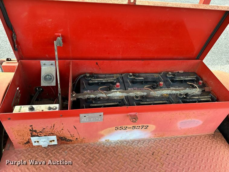 image for item NF9213 2002 Ver-Mac ST4825  arrow board trailer