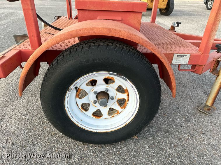 image for item NF9213 2002 Ver-Mac ST4825  arrow board trailer